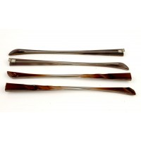 Завушник пластиковий світло-коричневий широкий із подвійним шарніром (рифлений) Завушник пластиковий світло-коричневий широкий із подвійним шарніром (рифлений)